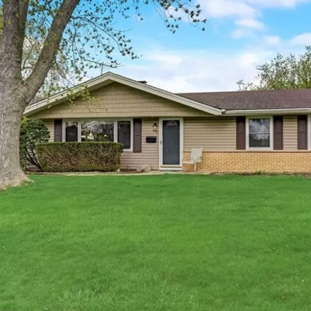 Buy this 4 bed house on 214 Wellesley Lane in Schaumburg, IL 60193