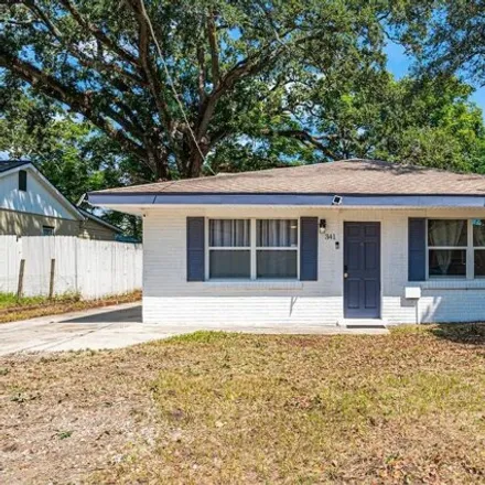 Buy this 3 bed house on 337 Avenue L Northeast in Winter Haven, FL 33881