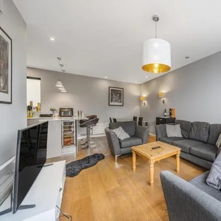 Image 2 - Abbeville Mews, London, SW4 7ED, United Kingdom - House for rent