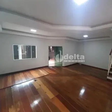 Rent this 3 bed house on Rua das Dracenas in Cidade Jardim, Uberlândia - MG