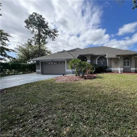 Image 2 - 2401 Piper Boulevard, Willoughby Acres, Collier County, FL 34110, USA - House for rent