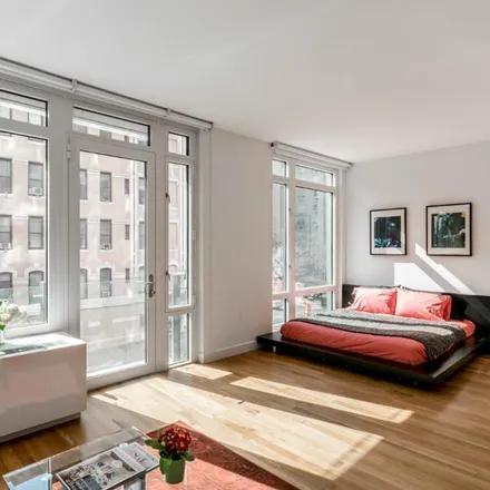 Image 1 - 501 E 74 St, New York, NY, USA - Apartment for rent