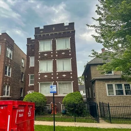 Buy this 9 bed house on 5513 West Gladys Avenue in Chicago, IL 60644