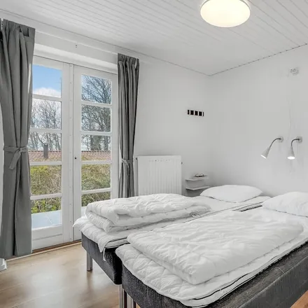 Rent this 8 bed house on University College Sjælland in Biblioteket, Bispegade