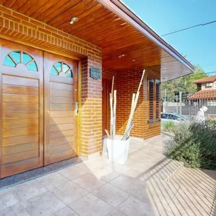 Buy this 3 bed house on Doctor José A. Craviotto 3240 in Quilmes Oeste, 1886 Quilmes