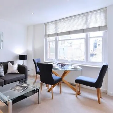 Image 2 - Hill Street, London, London, W1j - Room for rent