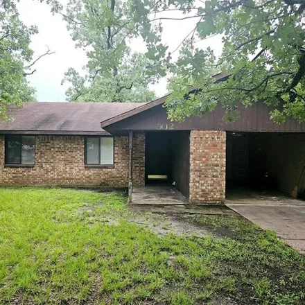 Buy this 3 bed house on 304 Evergreen Dr in Lufkin, Texas