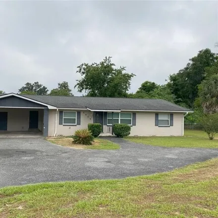 Buy this 3 bed house on 3916 Southwest 20th Street in Ocala, FL 34474