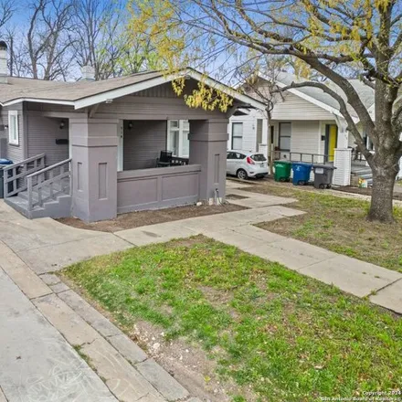 Image 2 - 928 West Summit Avenue, San Antonio, TX 78201, USA - House for sale