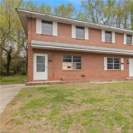 Buy this studio house on 714 Cavalier Boulevard in Portsmouth, VA 23701