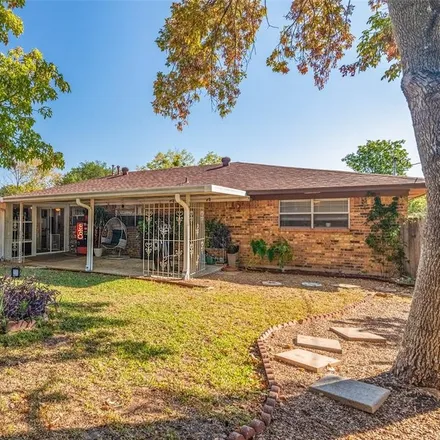 Buy this 3 bed house on 523 Dean Drive in Denison, TX 75020