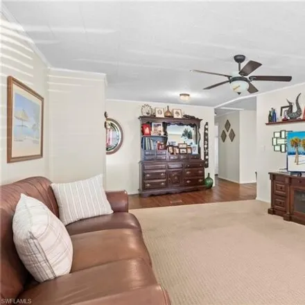 Image 5 - 598 Cape Florida Lane, Collier County, FL 34104, USA - Apartment for sale