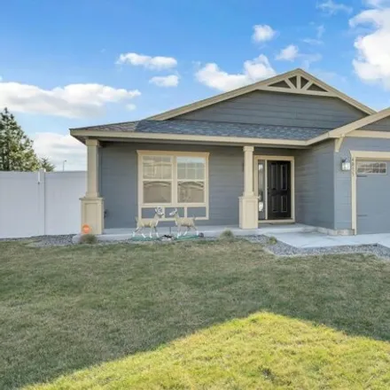 Buy this 3 bed house on 5199 Desert Plateau Drive in Pasco, WA 99301