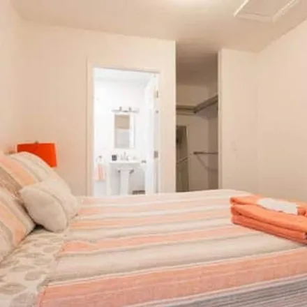 Rent this 2 bed townhouse on Los Angeles
