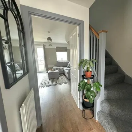 Image 5 - Buzzard Rise, Stowmarket, IP14 5JF, United Kingdom - Townhouse for sale