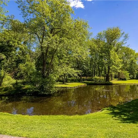 Image 4 - 1255 North Stone Street, Rising Corner, Suffield, CT 06093, USA - House for sale