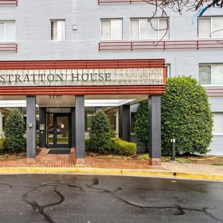 Image 2 - Stratton House Condominiums, 3601 5th Street South, Arlington, VA 22204, USA - Condo for rent