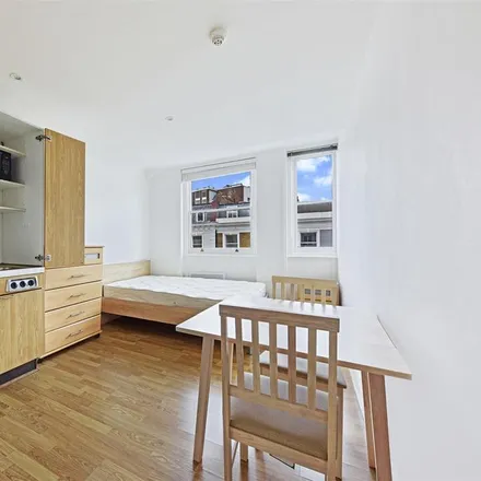 Rent this studio apartment on 18 Collingham Place in London, SW5 0TF