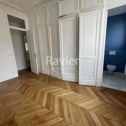 Image 5 - 4 Rue Édouard Detaille, 75017 Paris, France - Apartment for rent