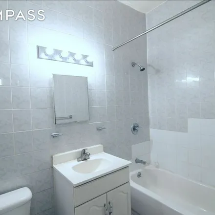 Rent this 3 bed apartment on 353 East 58th Street in New York, NY 10022