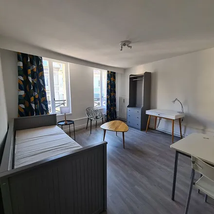 Image 4 - 5 Place de la République, 21000 Dijon, France - Apartment for rent