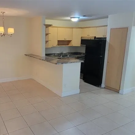Image 3 - 3028 Northwest 118th Drive, Coral Springs, FL 33065, USA - Condo for rent