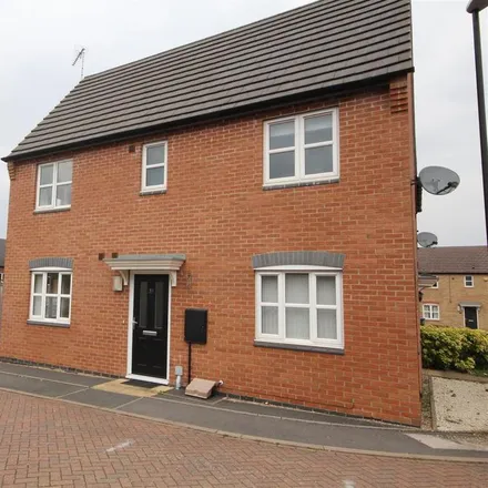 Rent this 3 bed duplex on 17 The Carabiniers in Coventry, CV3 1PW