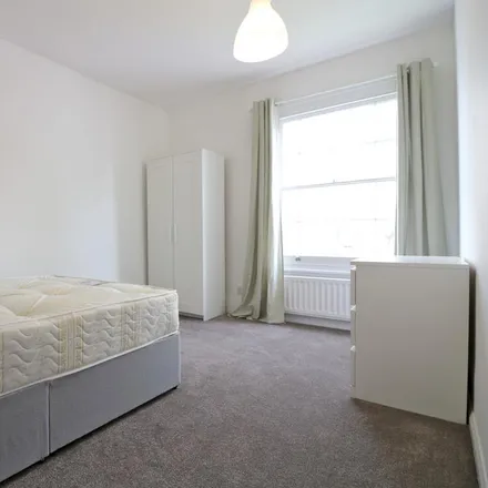 Image 1 - 4-6 St Mary's Square, London, W5 4QX, United Kingdom - Room for rent