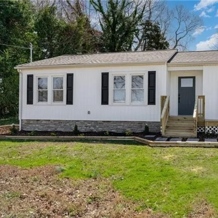 Buy this 3 bed house on 283 Tremont Drive in North Asheboro, Asheboro