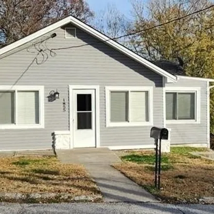 Buy this 4 bed house on Tremont Street in Kansas City, KS 66103