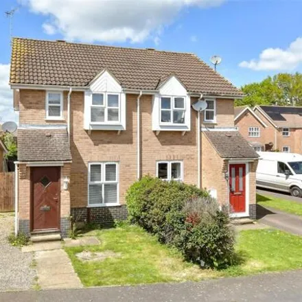 Buy this 2 bed duplex on Downs Close in Headcorn, TN27 9UG