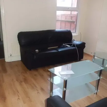 Image 2 - 22 Luton Road, Selly Oak, B29 7BN, United Kingdom - House for rent