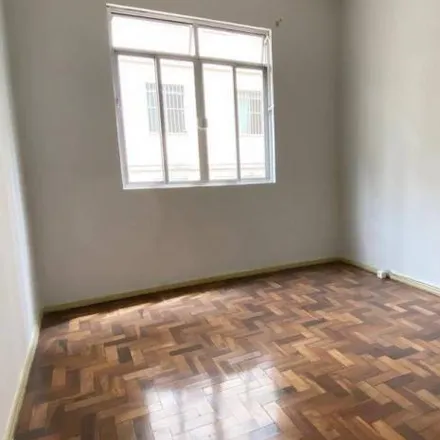Buy this 3 bed apartment on Rua Oscar Vidal in Centro, Juiz de Fora - MG