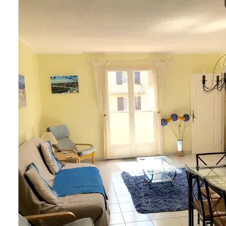 Rent this 2 bed apartment on 34500 Béziers