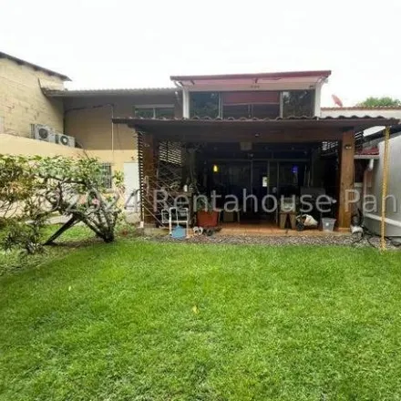 Rent this 3 bed house on Calle Papaya in Clayton, 0818
