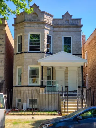 Buy this 6 bed duplex on 4919 West Huron Street in Chicago, IL 60644