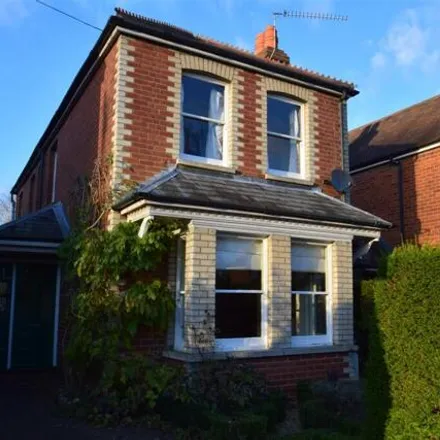 Rent this 3 bed house on Uplands Road in Reading, RG4 7JG