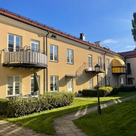 Rent this 1 bed apartment on Gamla Stadens Krog & Catering in Djurgårdsvägen, 633 40 Eskilstuna