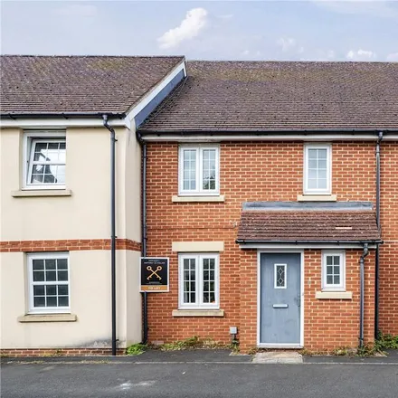 Rent this 3 bed townhouse on Maida Vale in Swindon, SN25 1SZ