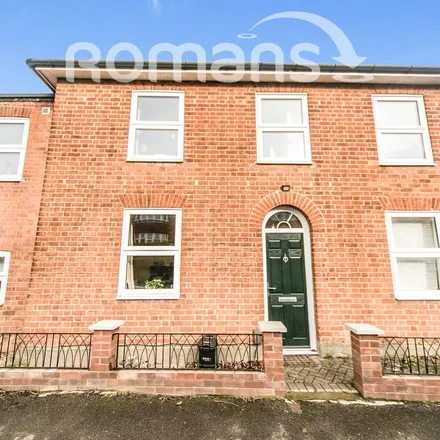 Rent this 4 bed house on 35 Argyle Road in Reading, RG1 7YL