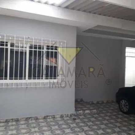 Buy this 3 bed house on Rua Doutor Laercio da Silva in Vila Cléo, Mogi das Cruzes - SP