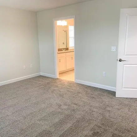 Rent this 4 bed apartment on Swift Creek Way in Winter Springs, FL 32708