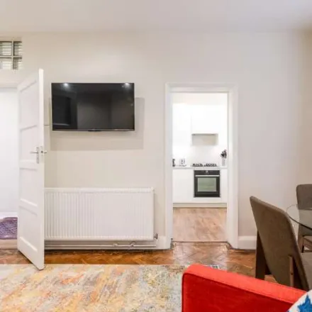 Rent this 1 bed apartment on 10 Regent Square in London, WC1H 8JX