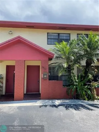 Image 3 - 1630 Northeast 151st Street, North Miami Beach, FL 33162, USA - Townhouse for rent