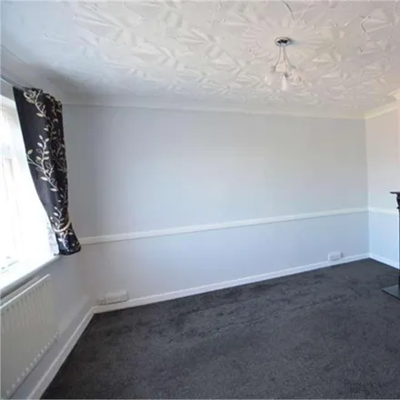 Image 3 - Morgan Drive, Worcester Park Estate, United Kingdom - House for rent