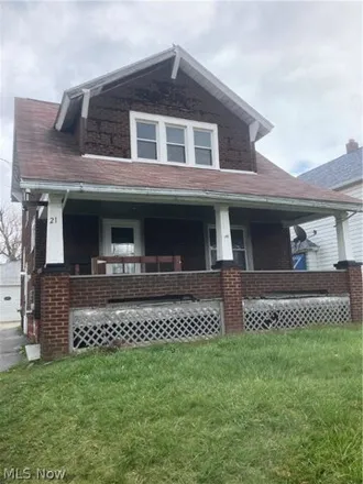 Buy this 3 bed house on 29 North Hartford Avenue in Youngstown, OH 44509