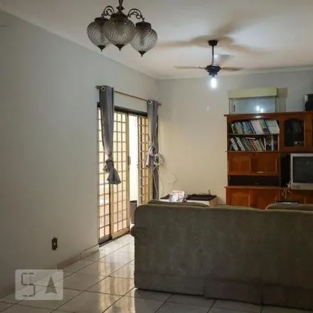 Rent this 3 bed apartment on Travessa Antônio Vieira in Sumarezinho, Ribeirão Preto - SP
