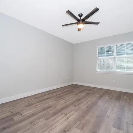 Rent this 4 bed apartment on 205 Pine Avenue in Longwood, FL 32750