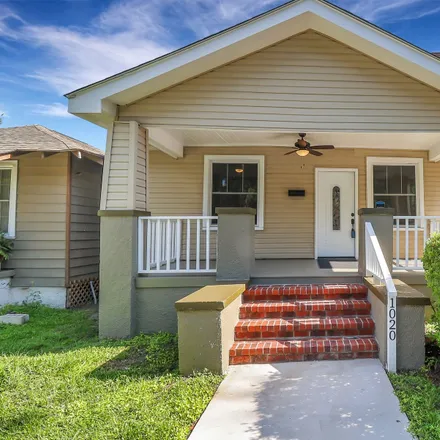 Buy this 3 bed house on 1020 East 33rd Street in Savannah, GA 31401