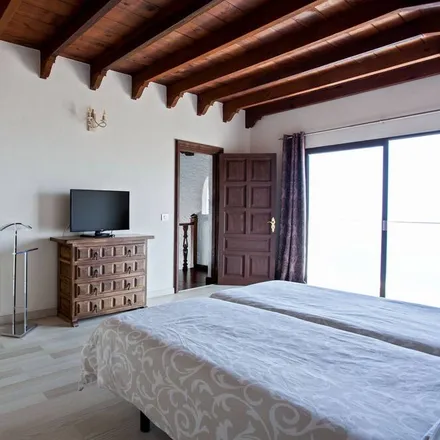 Rent this 5 bed house on Santa Úrsula in Santa Cruz de Tenerife, Spain